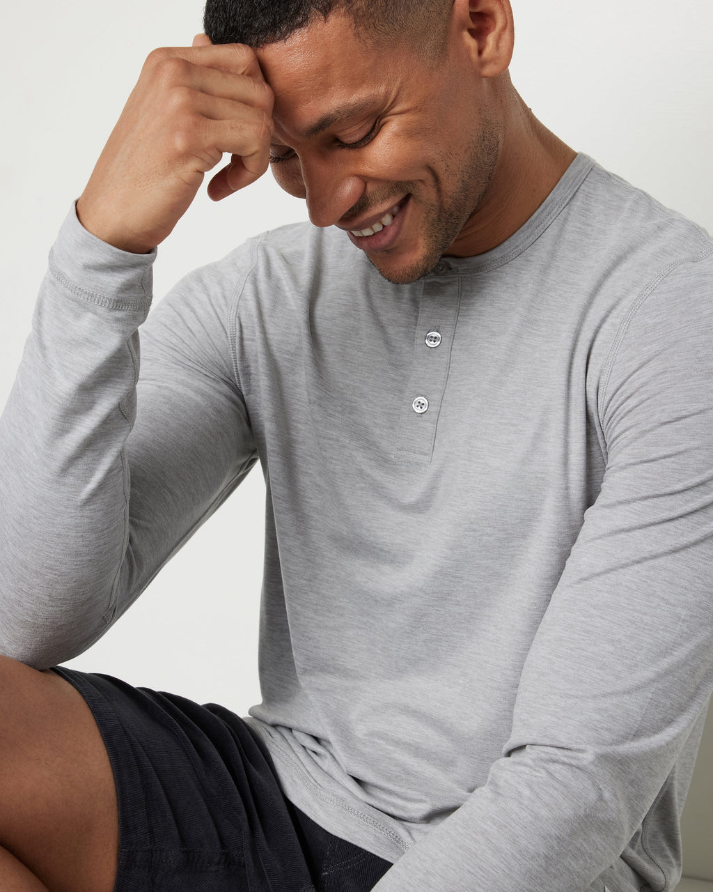 Long-Sleeve Ease Performance Henley | Light Heather Grey