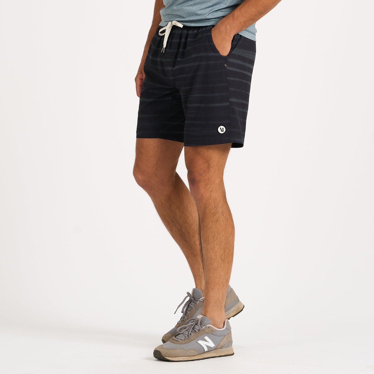 Kore Short Lined 7 | Black Shibori Stripe
