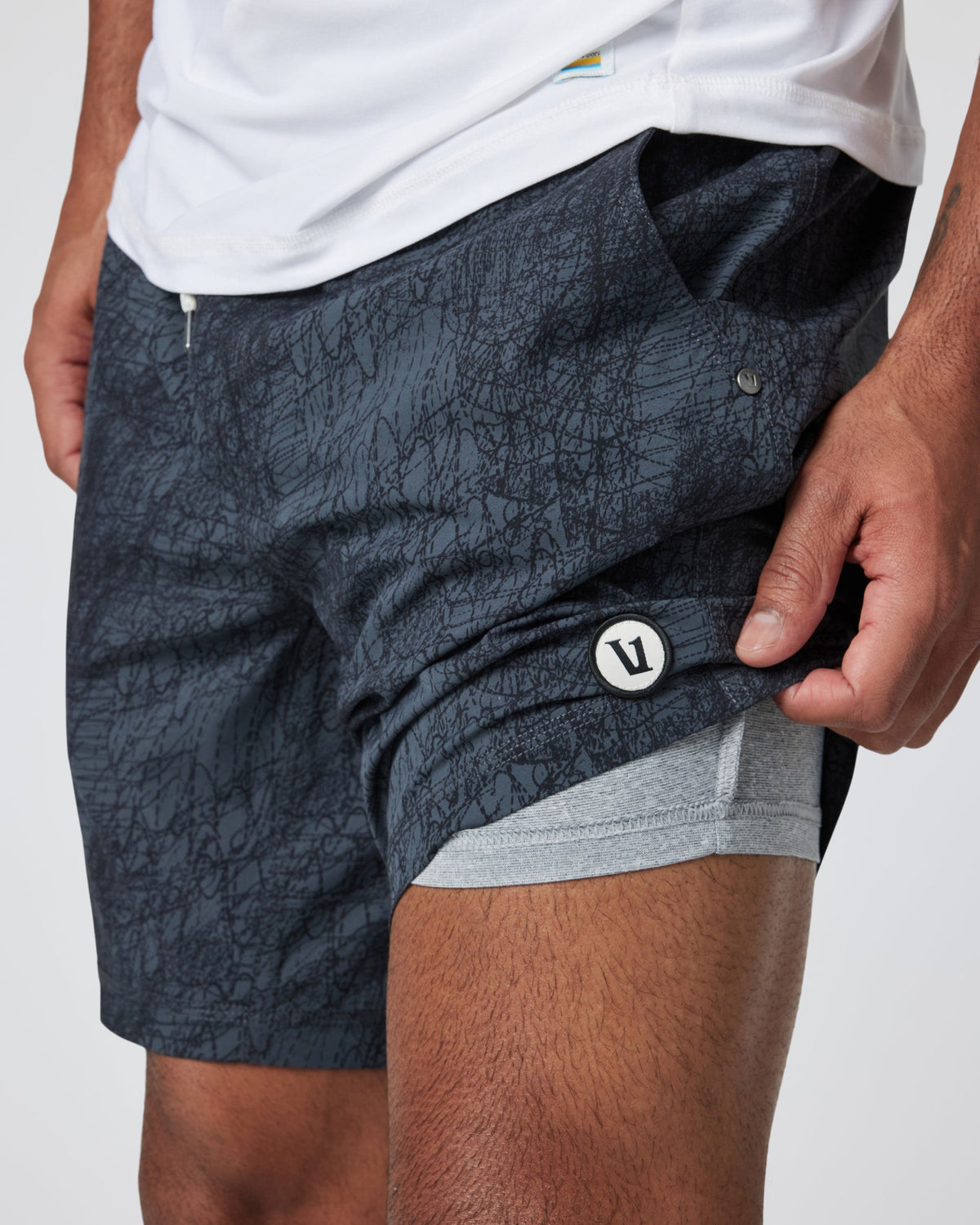 Kore Short Lined 7 | Charcoal Scribble
