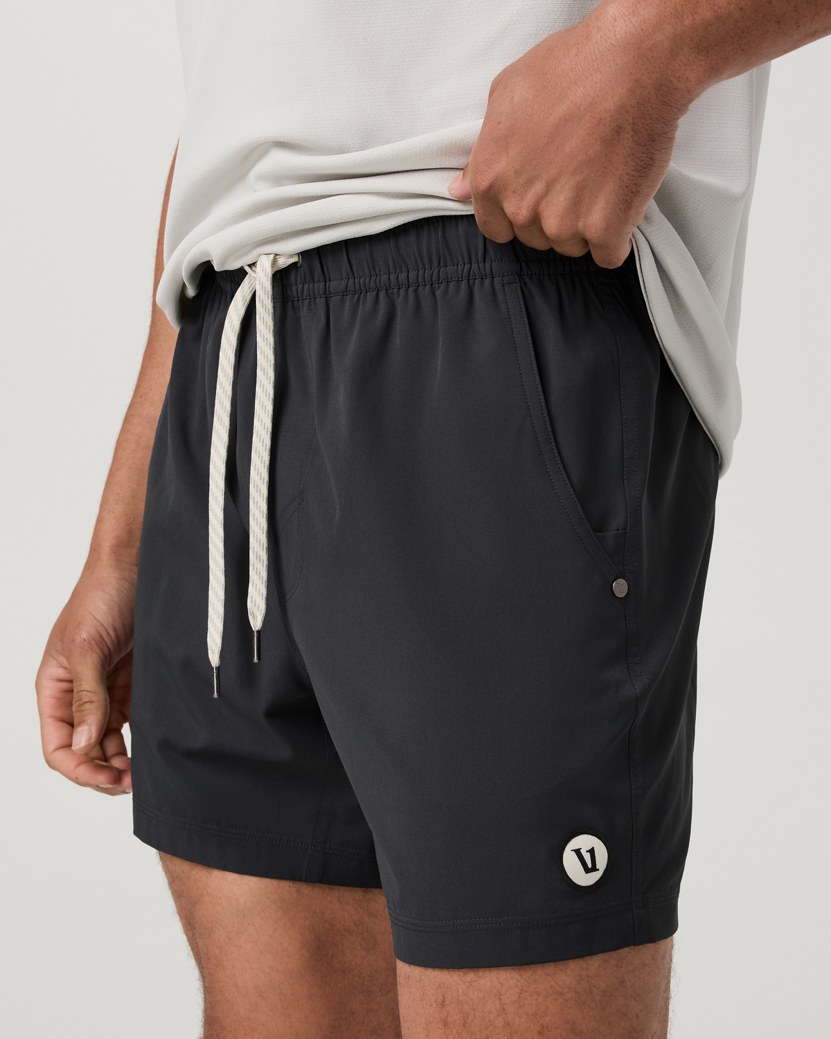 Kore Short Unlined 5 | Charcoal