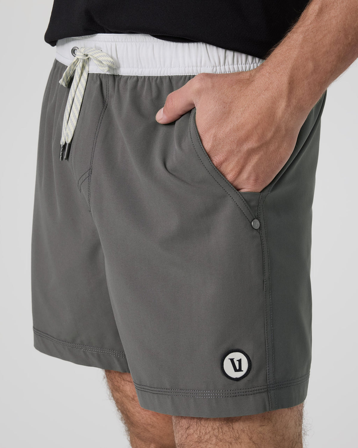 Kore Short Unlined 5 | Warm Grey
