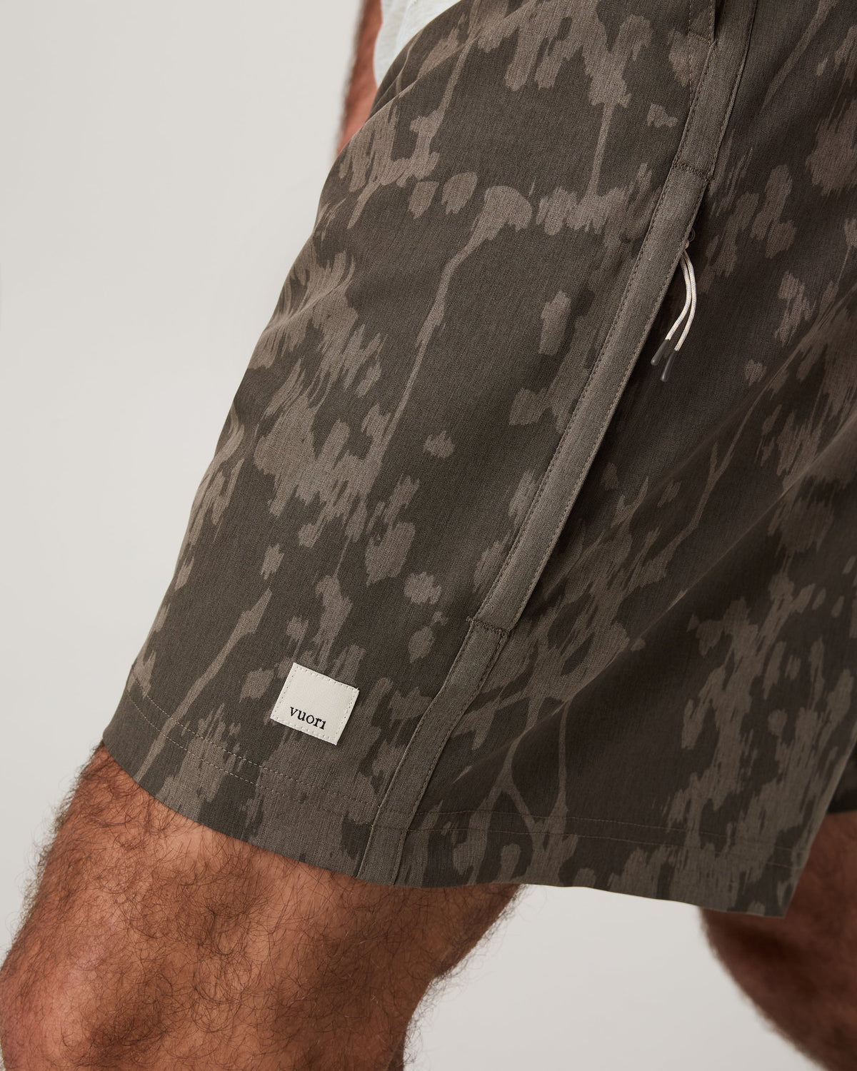Banks Session Short Unlined 7 | Root Earth Linen Texture