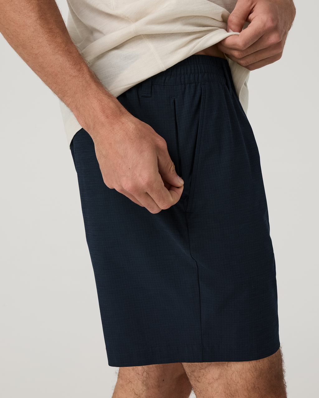 Aim Elastic Waist Short 7 | Navy Houndstooth Linen Texture