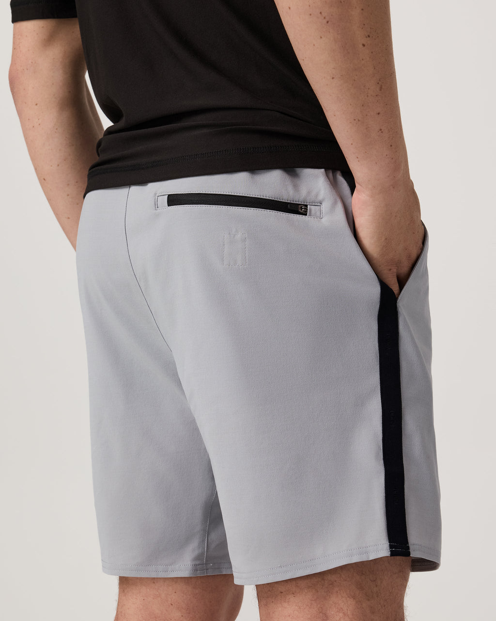 Elevate Kore Utility Short Lined 7 | Sea Fog