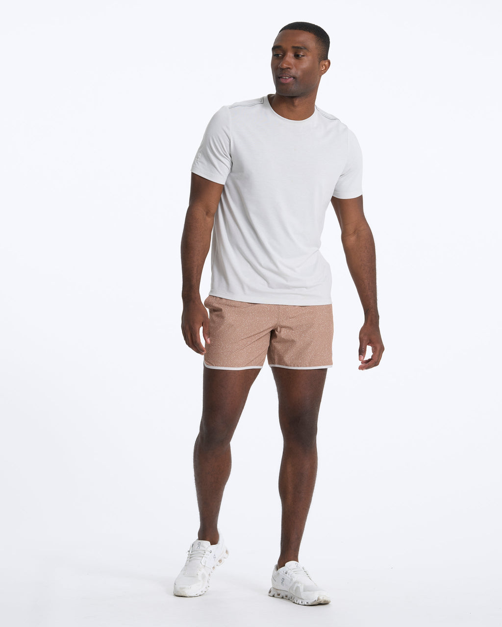 Banks Short Unlined 5 | Camel Dashed Lines