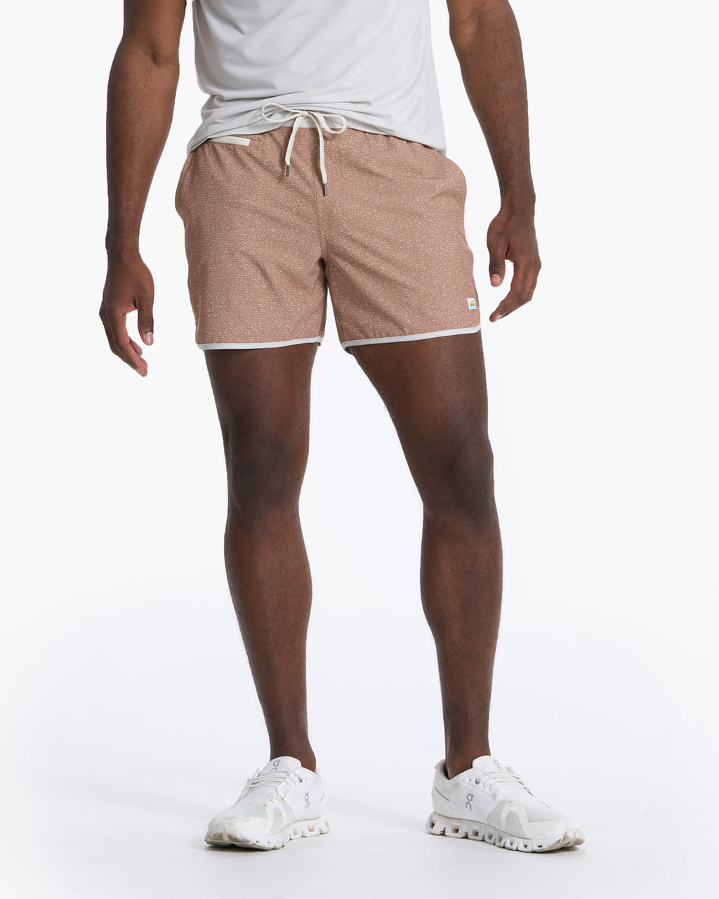 Banks Short Unlined 5 | Camel Dashed Lines