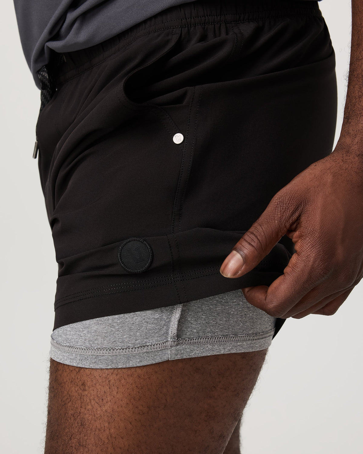 Kore Short Lined 5 | Black Tonal