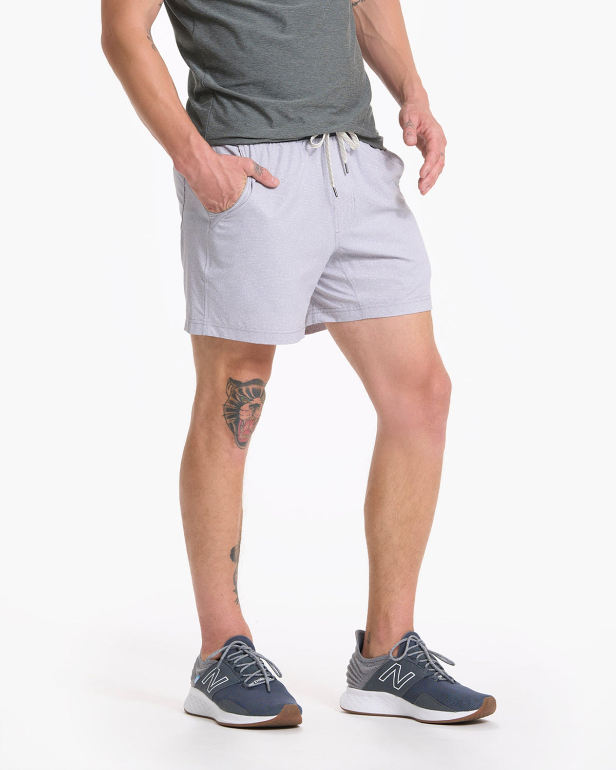 Kore Short Lined 5 | Platinum Dashed Lines