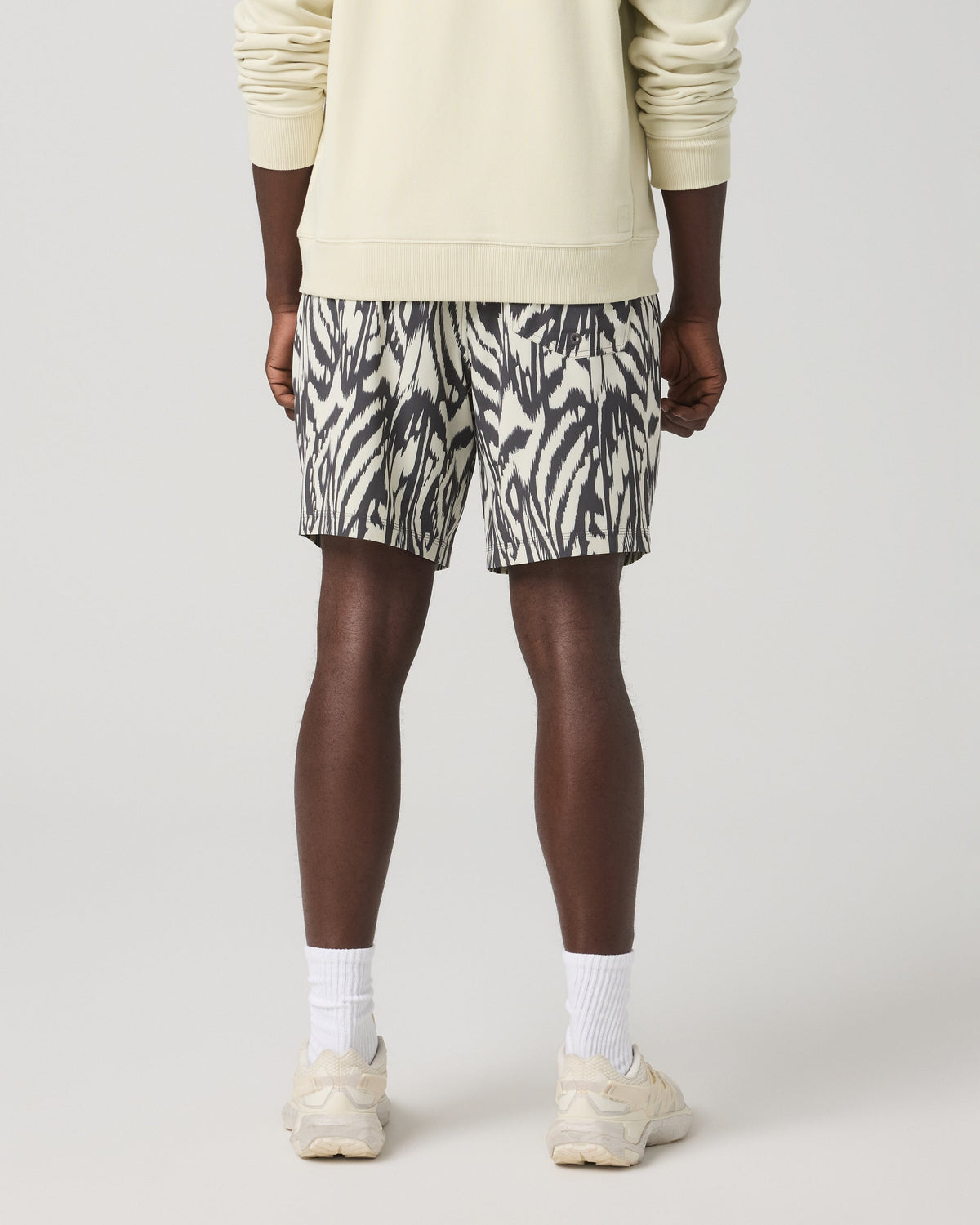 Kore Short Unlined 7 | Sandalwood Mirage
