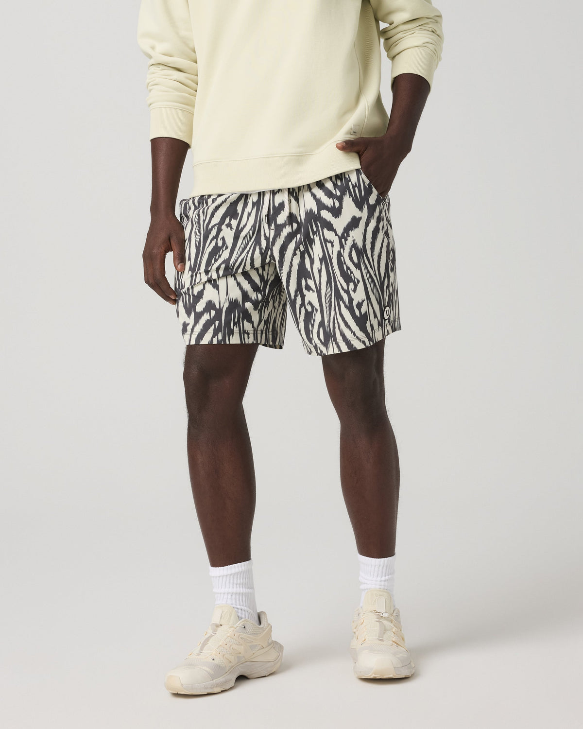 Kore Short Unlined 7 | Sandalwood Mirage