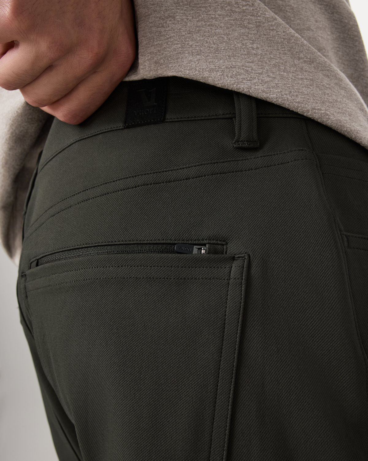 Vuori Meta™ Twill Pant Athletic Slim 32 | Hunter Green