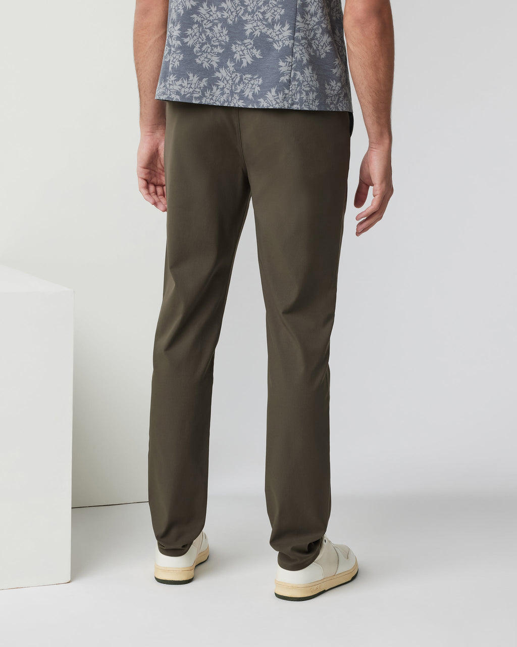 Cascade Tech Chino Pant Athletic Slim Fit 32 | Dark Oregano