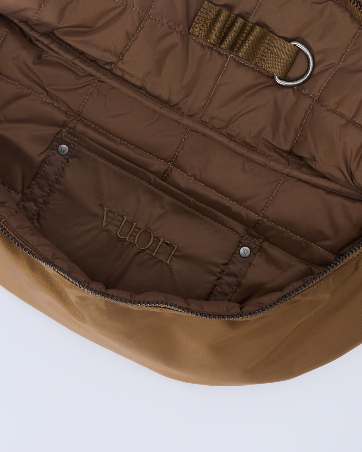 Vuori Arden Crescent Sling | Bourbon