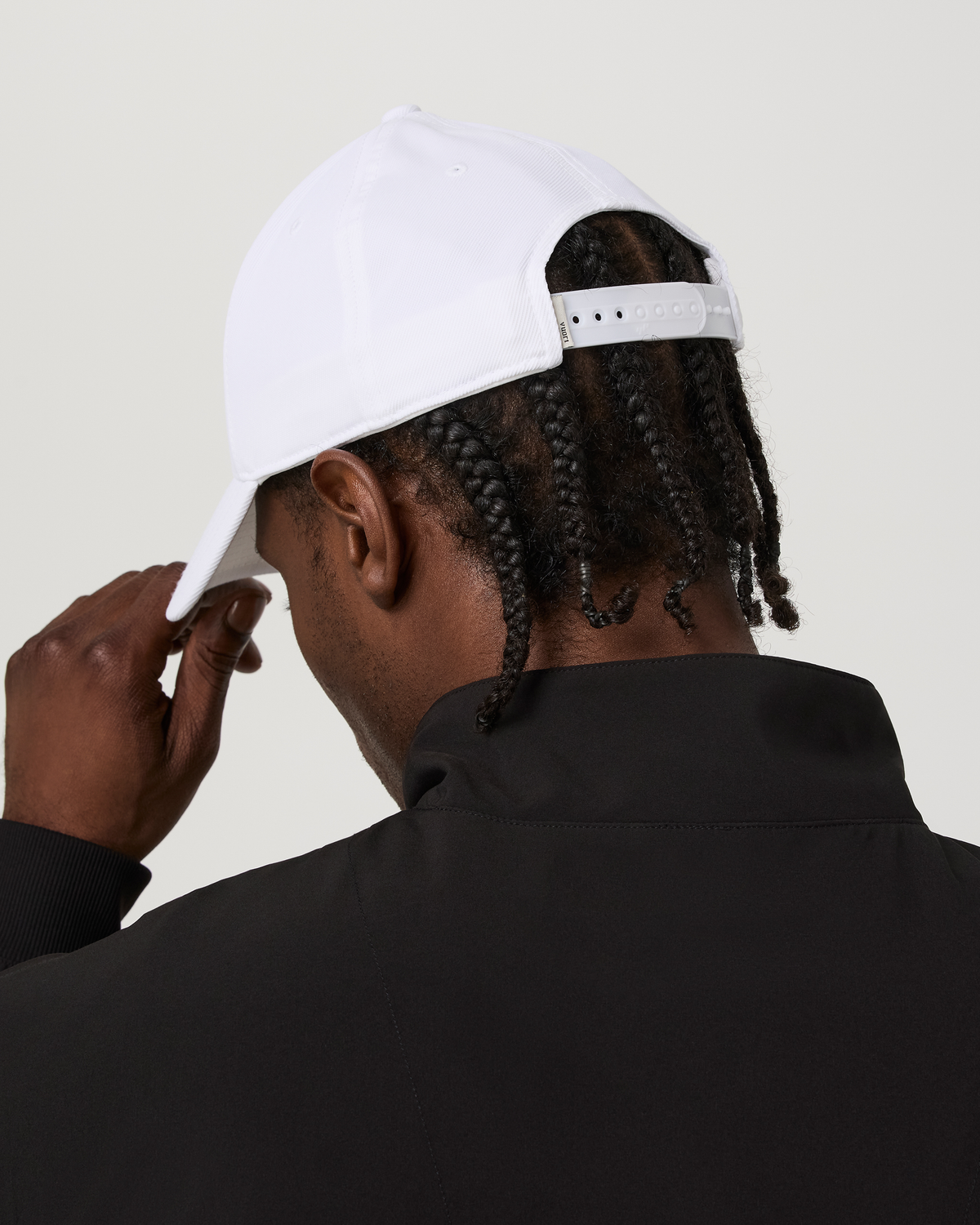 Vuori Logo Signal Golf Hat | White