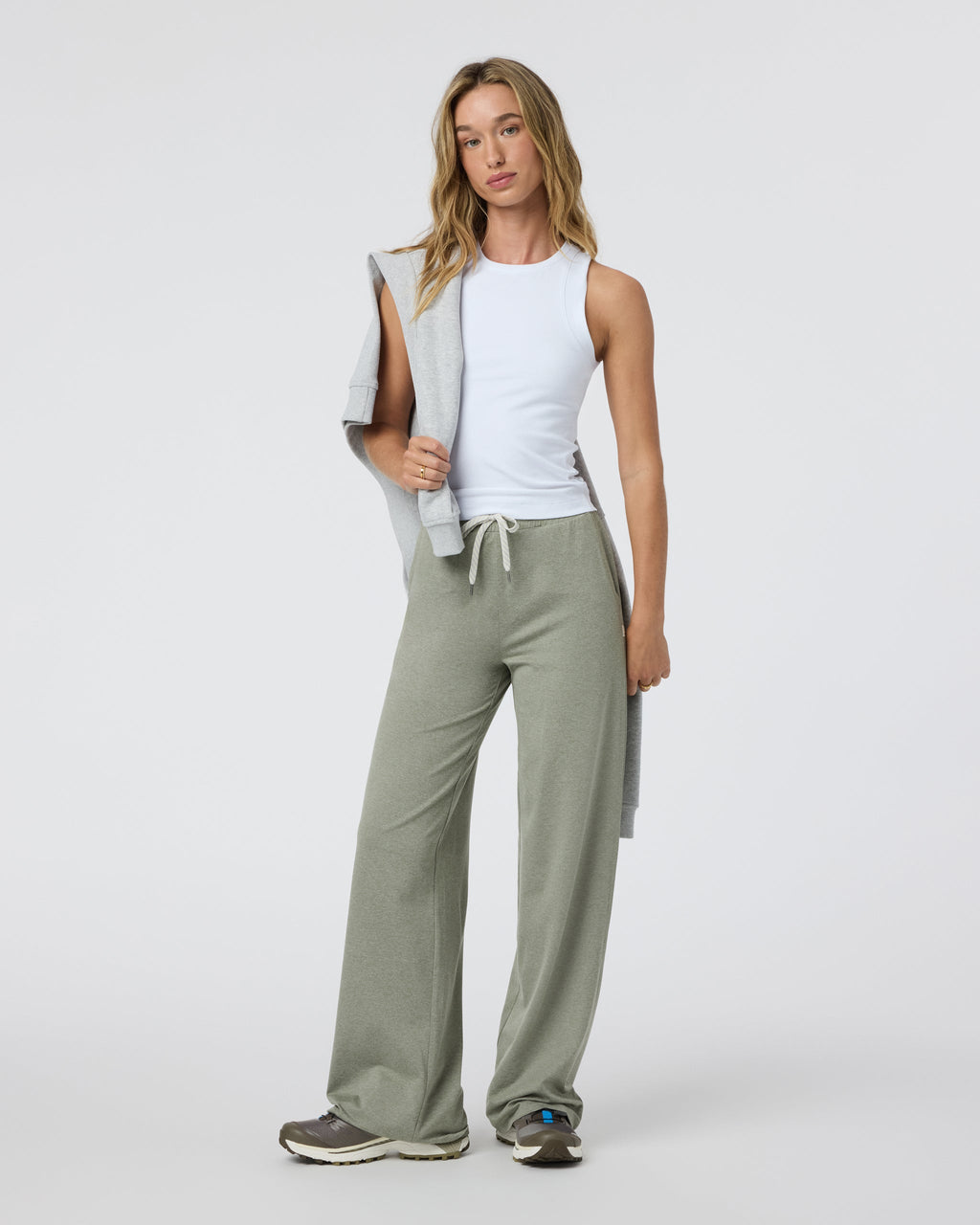 Pose Modern Tank | White
