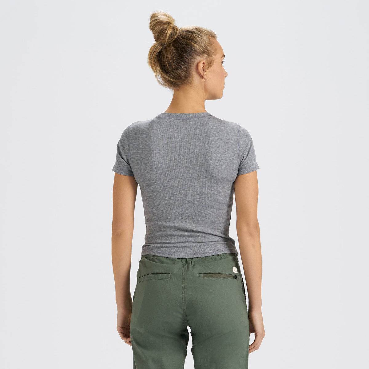 Pose Fitted Tee | Medium Heather Grey