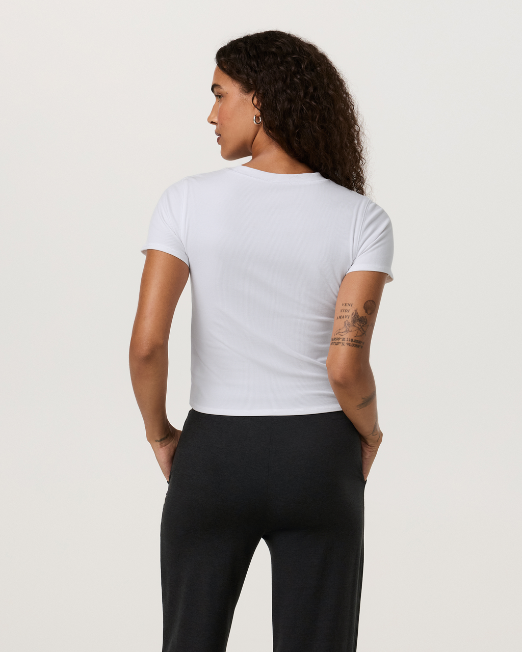 Pose Fitted Tee | White