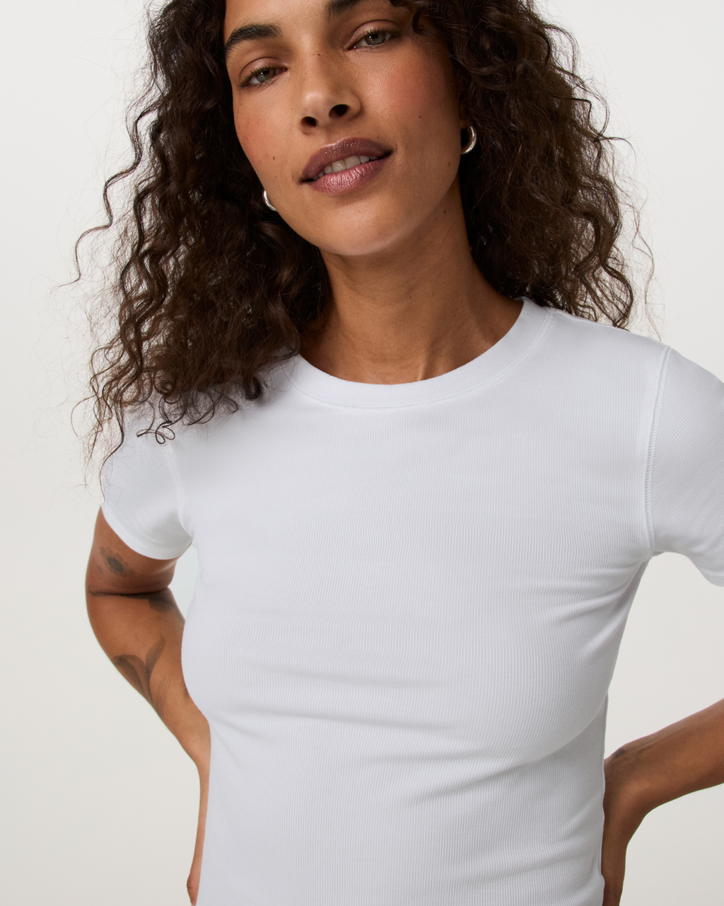 Pose Fitted Tee | White