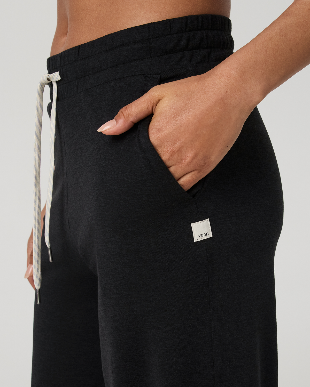 Halo Essential Wideleg Pant - Short | Black Heather