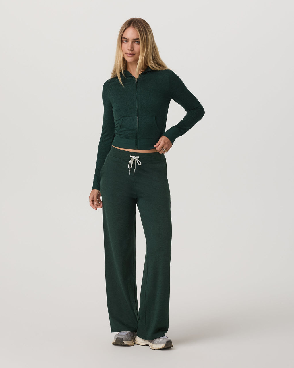 Halo Essential Wideleg Pant - Short | Evergreen Heather