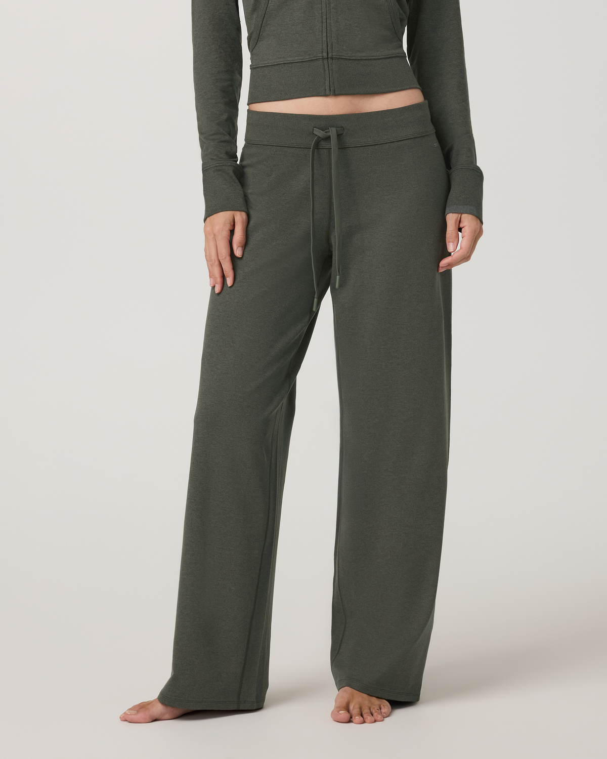 Halo Low Rise Straight Leg Pant - Short | Army Heather